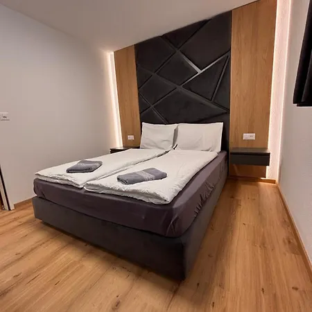 Luxuse Fluee 11 Лейкербад