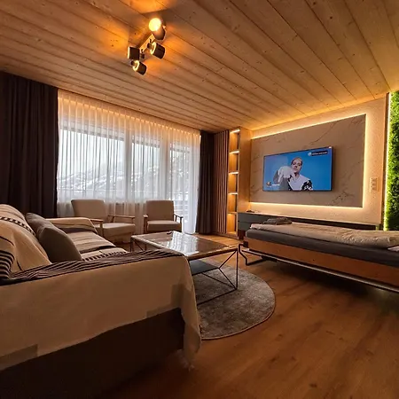 Апартаменти Luxuse Fluee 11 *